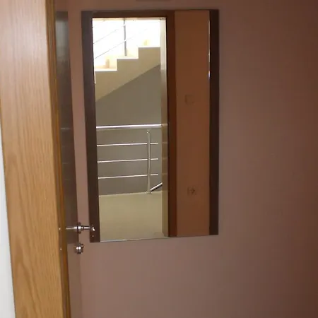 Kosta's Guest house *